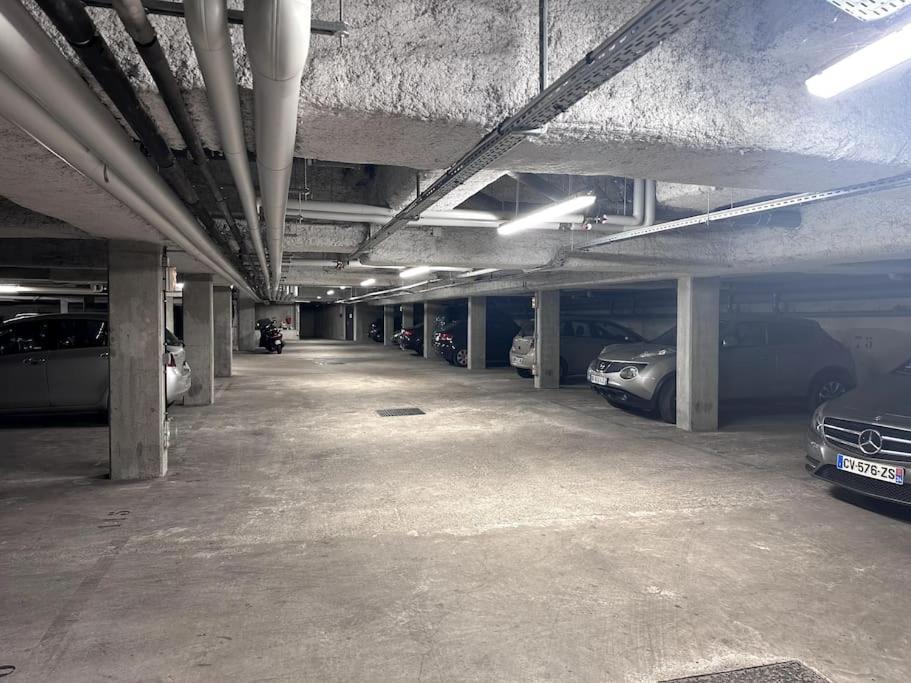 Grand Appt Proche Paris Parking Aubervilliers Exterior foto